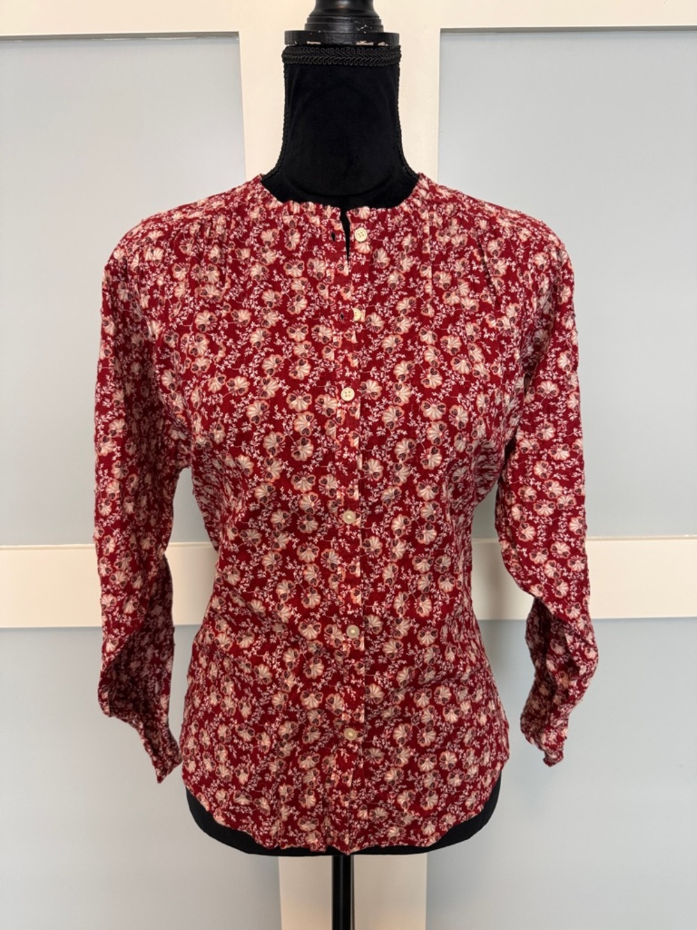 LOFT 100% Cotton Floral Cottagecore Button-Front Women's Top in Burgundy.XS. NWT
